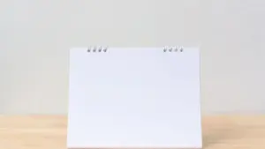 Calendário de mesa sem datas preenchidas
